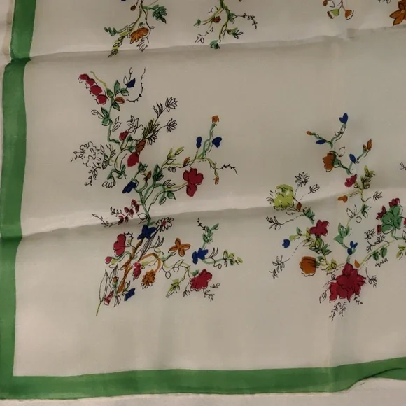 Vintage Charming Floral Print Scarf with Green Border, Made In Japan - Picture 3 of 10